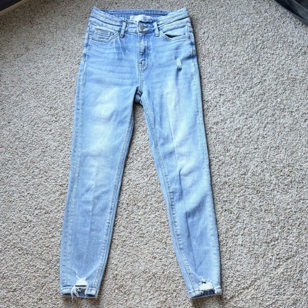 KanCan high-waisted distressed skinny jeans Size 7/27